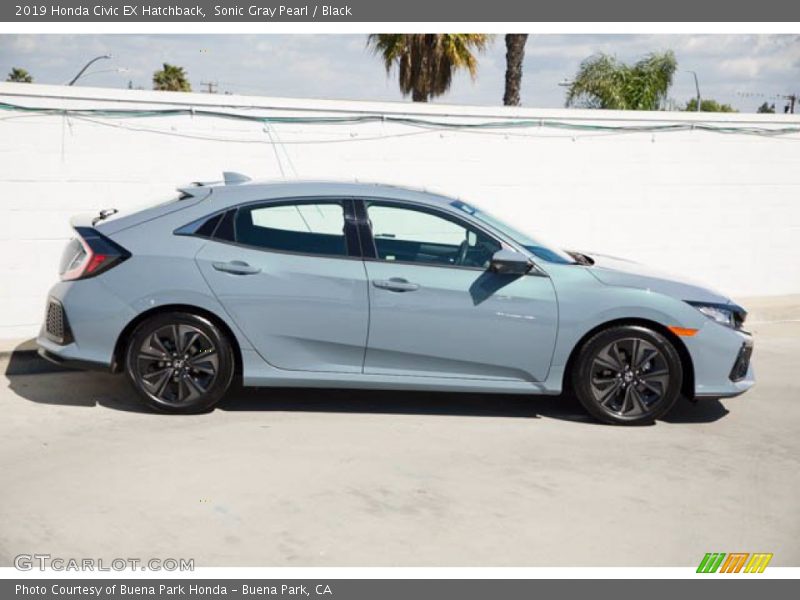 Sonic Gray Pearl / Black 2019 Honda Civic EX Hatchback