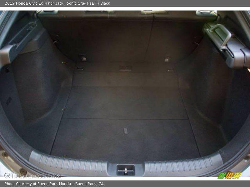 Sonic Gray Pearl / Black 2019 Honda Civic EX Hatchback