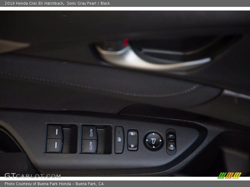 Sonic Gray Pearl / Black 2019 Honda Civic EX Hatchback