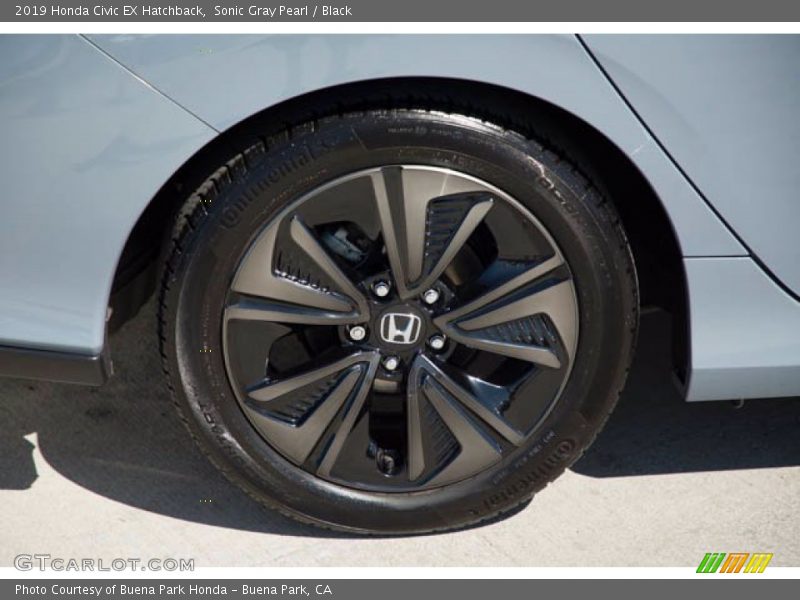 Sonic Gray Pearl / Black 2019 Honda Civic EX Hatchback