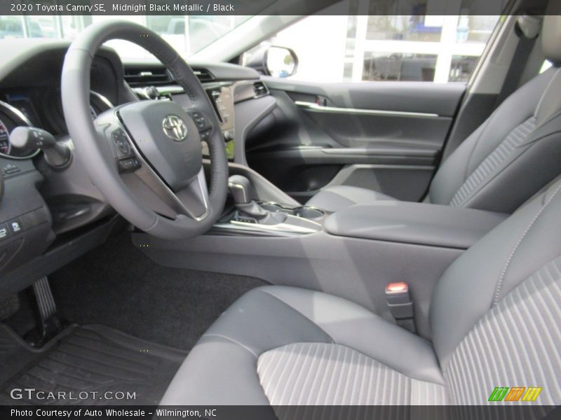 Midnight Black Metallic / Black 2020 Toyota Camry SE