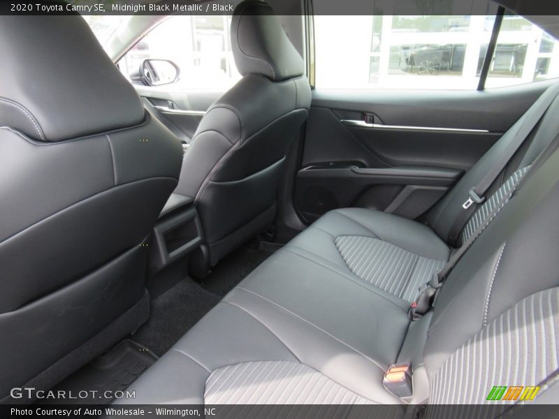 Midnight Black Metallic / Black 2020 Toyota Camry SE