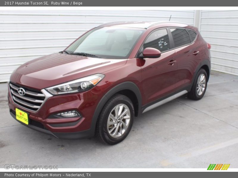 Ruby Wine / Beige 2017 Hyundai Tucson SE