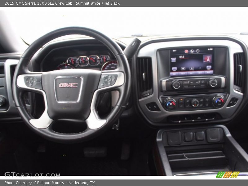 Dashboard of 2015 Sierra 1500 SLE Crew Cab