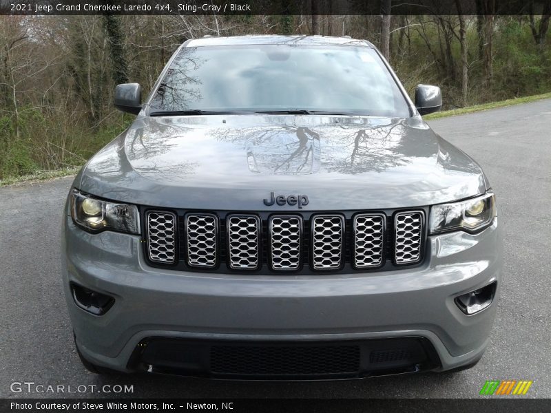 Sting-Gray / Black 2021 Jeep Grand Cherokee Laredo 4x4