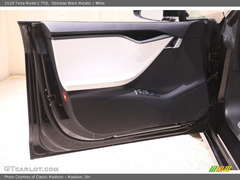 Obsidian Black Metallic / White 2018 Tesla Model S 75D