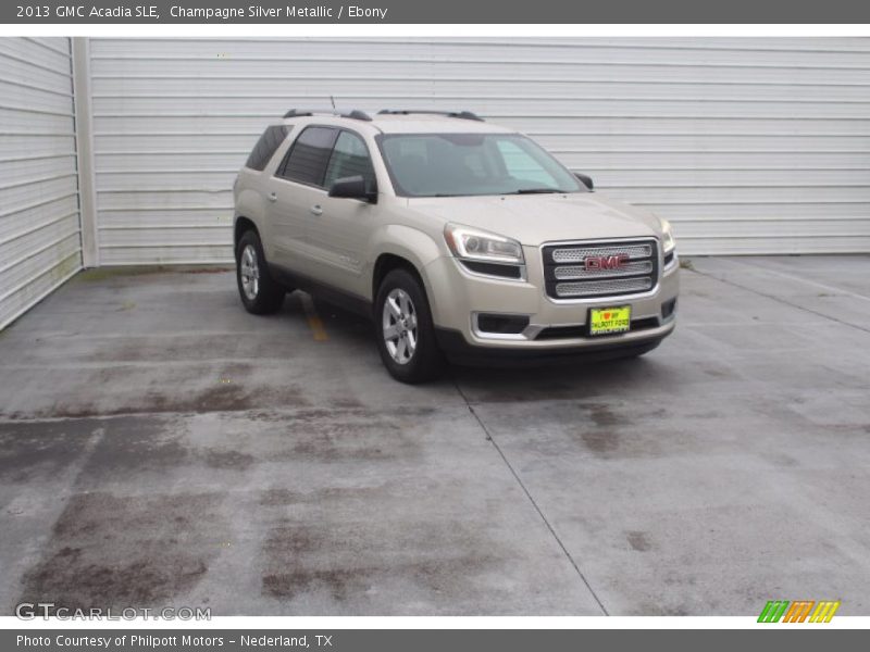 Champagne Silver Metallic / Ebony 2013 GMC Acadia SLE