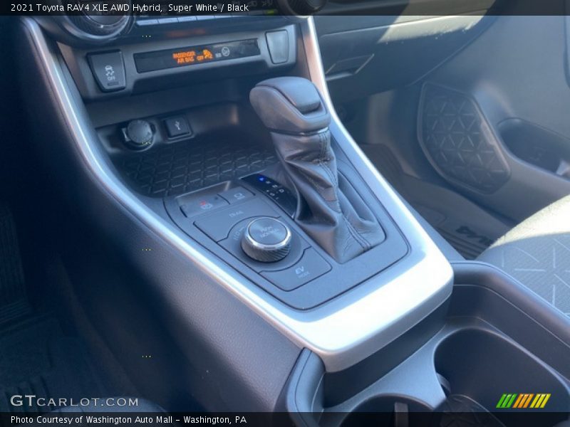 Super White / Black 2021 Toyota RAV4 XLE AWD Hybrid