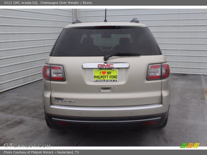 Champagne Silver Metallic / Ebony 2013 GMC Acadia SLE