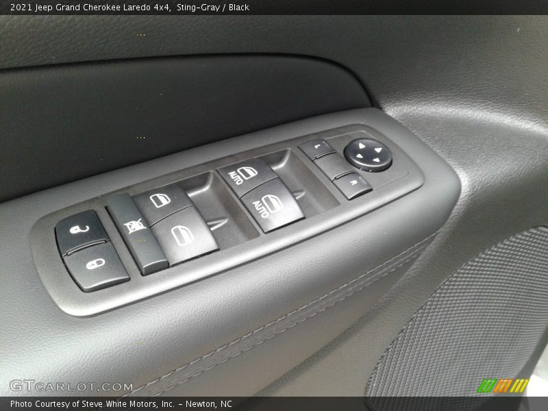Sting-Gray / Black 2021 Jeep Grand Cherokee Laredo 4x4