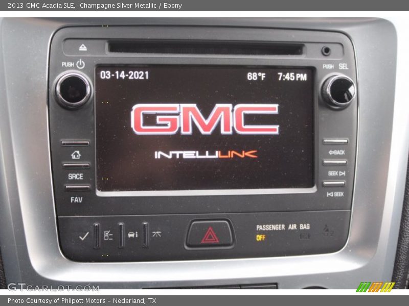 Champagne Silver Metallic / Ebony 2013 GMC Acadia SLE