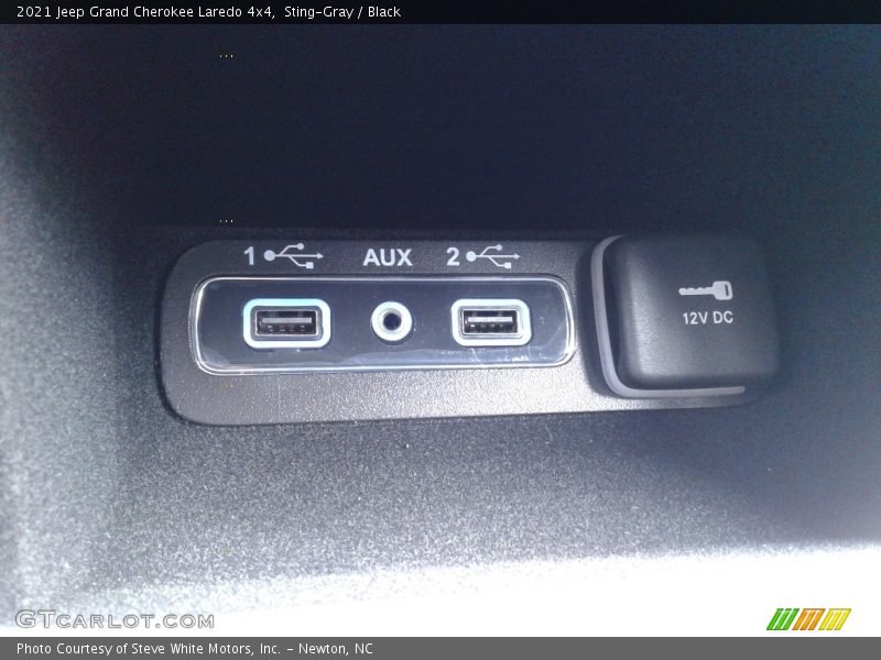 Sting-Gray / Black 2021 Jeep Grand Cherokee Laredo 4x4