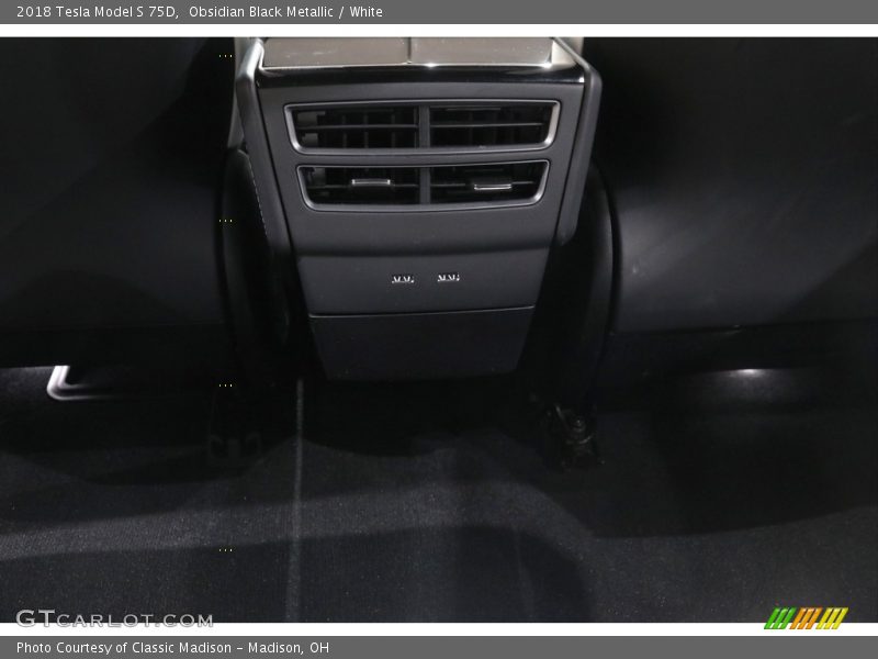 Obsidian Black Metallic / White 2018 Tesla Model S 75D