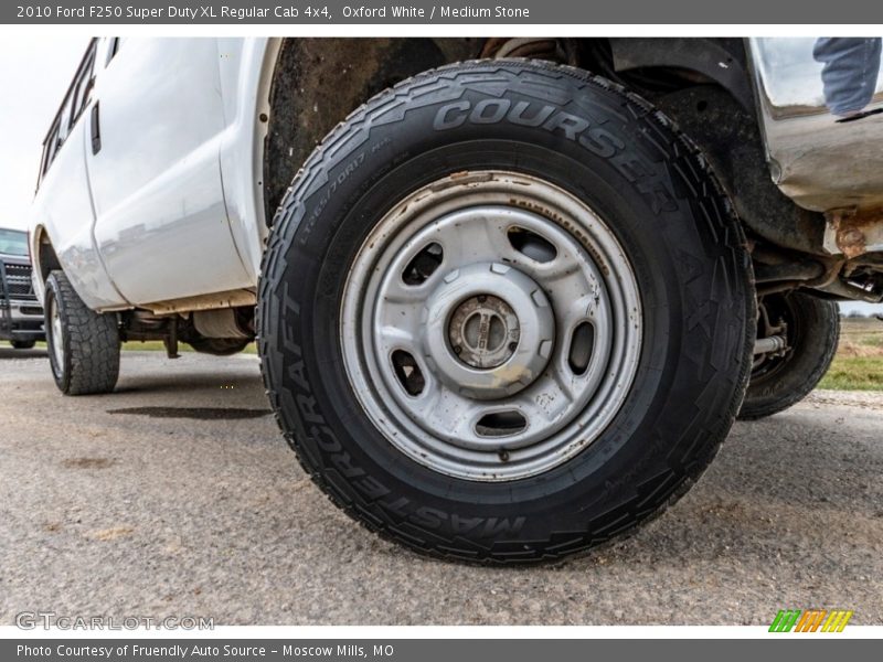 Oxford White / Medium Stone 2010 Ford F250 Super Duty XL Regular Cab 4x4