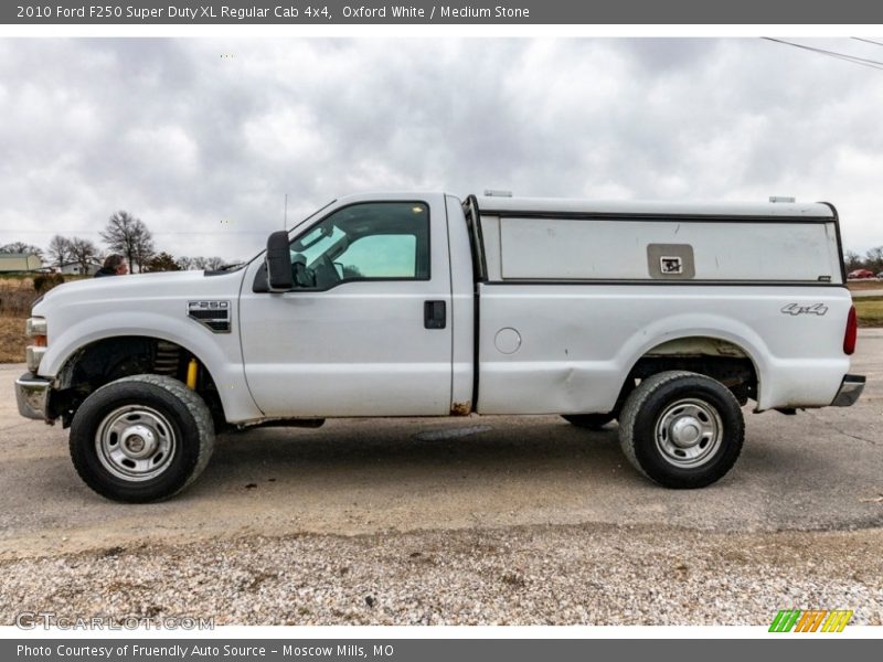 Oxford White / Medium Stone 2010 Ford F250 Super Duty XL Regular Cab 4x4