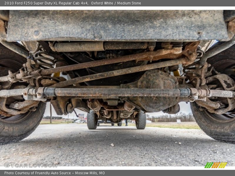 Oxford White / Medium Stone 2010 Ford F250 Super Duty XL Regular Cab 4x4