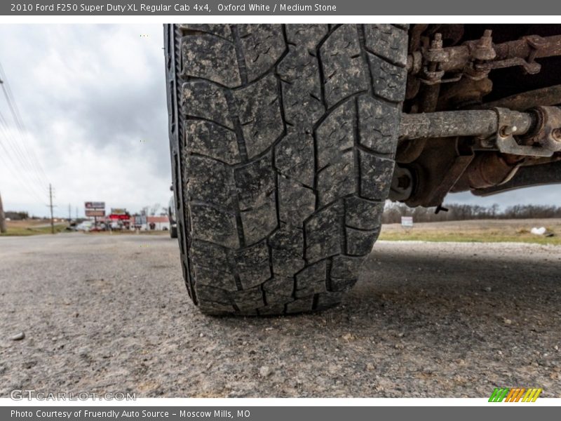 Oxford White / Medium Stone 2010 Ford F250 Super Duty XL Regular Cab 4x4