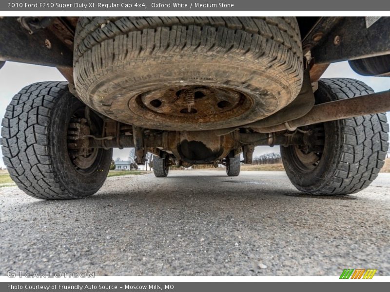 Oxford White / Medium Stone 2010 Ford F250 Super Duty XL Regular Cab 4x4