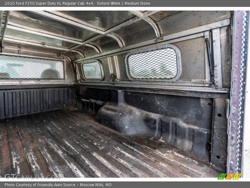 Oxford White / Medium Stone 2010 Ford F250 Super Duty XL Regular Cab 4x4