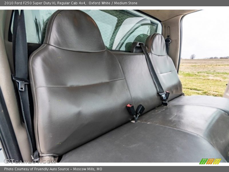Oxford White / Medium Stone 2010 Ford F250 Super Duty XL Regular Cab 4x4