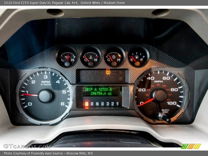 Oxford White / Medium Stone 2010 Ford F250 Super Duty XL Regular Cab 4x4
