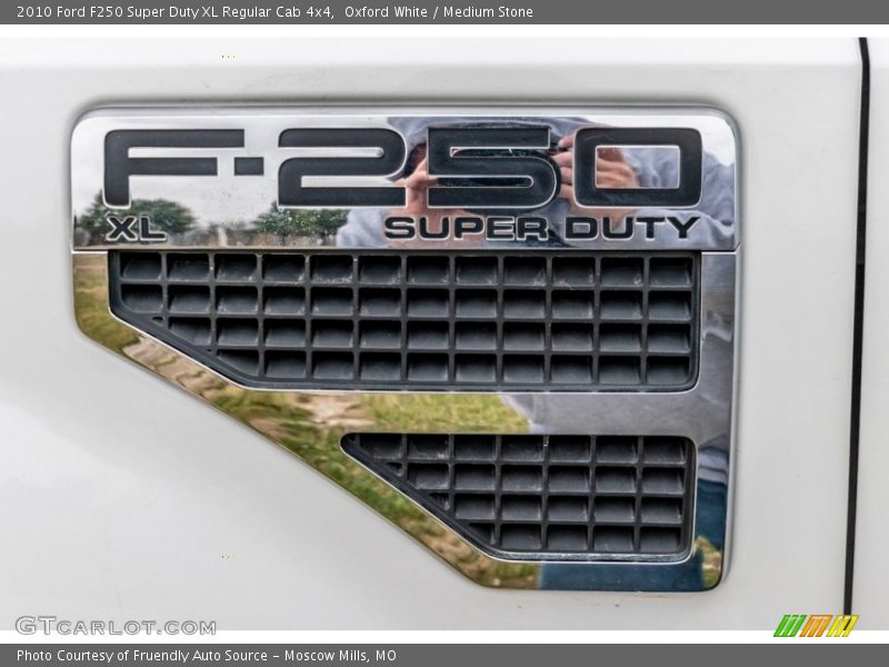 Oxford White / Medium Stone 2010 Ford F250 Super Duty XL Regular Cab 4x4