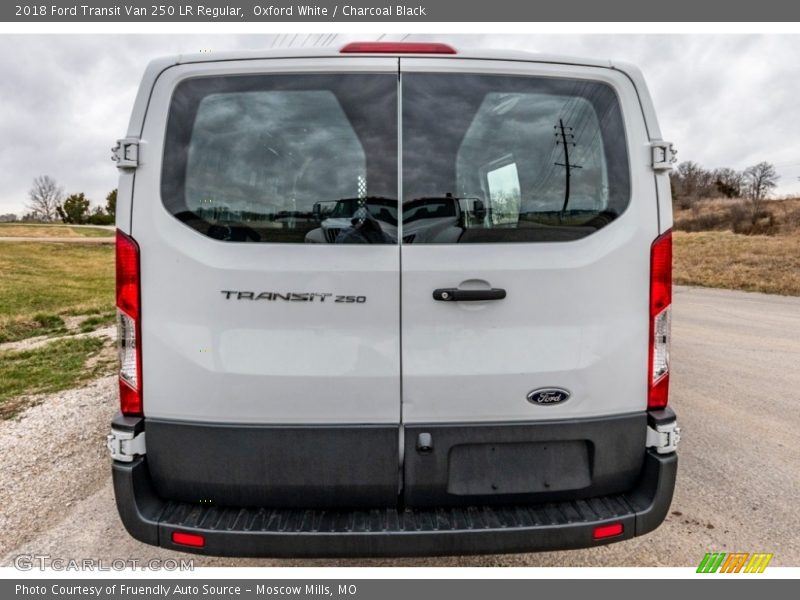 Oxford White / Charcoal Black 2018 Ford Transit Van 250 LR Regular