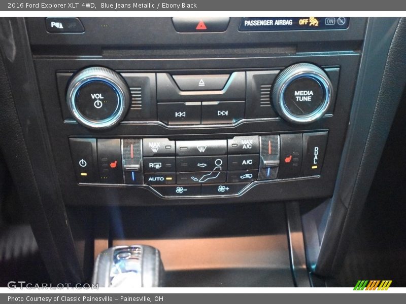 Blue Jeans Metallic / Ebony Black 2016 Ford Explorer XLT 4WD
