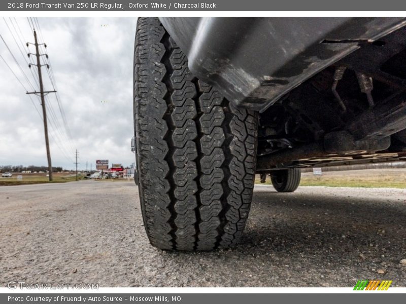 Oxford White / Charcoal Black 2018 Ford Transit Van 250 LR Regular