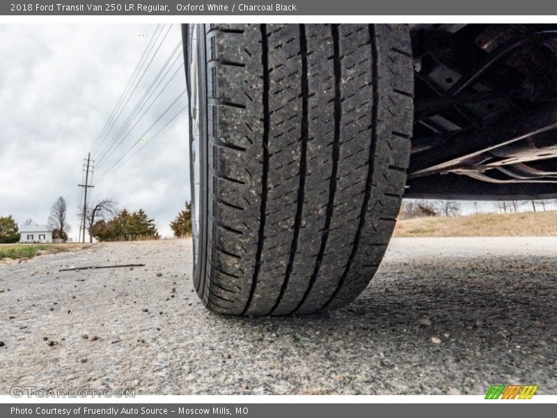 Oxford White / Charcoal Black 2018 Ford Transit Van 250 LR Regular