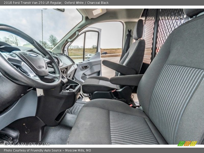 Oxford White / Charcoal Black 2018 Ford Transit Van 250 LR Regular