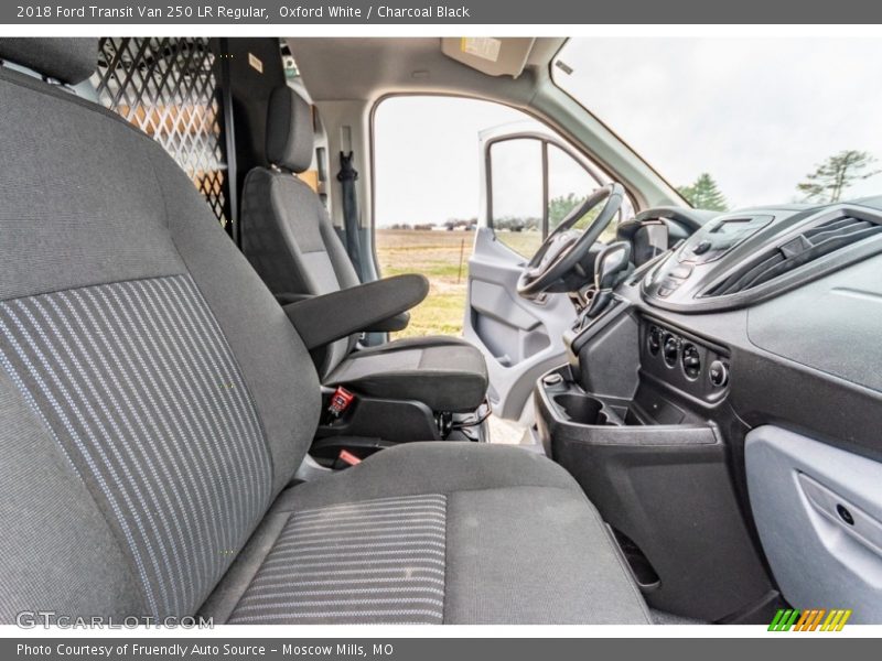Oxford White / Charcoal Black 2018 Ford Transit Van 250 LR Regular