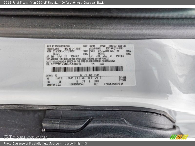 Oxford White / Charcoal Black 2018 Ford Transit Van 250 LR Regular