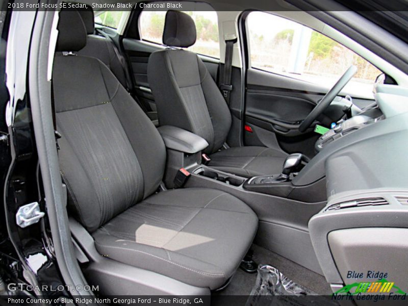 Shadow Black / Charcoal Black 2018 Ford Focus SE Sedan