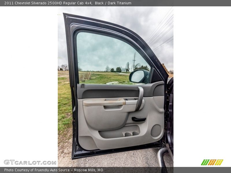 Black / Dark Titanium 2011 Chevrolet Silverado 2500HD Regular Cab 4x4