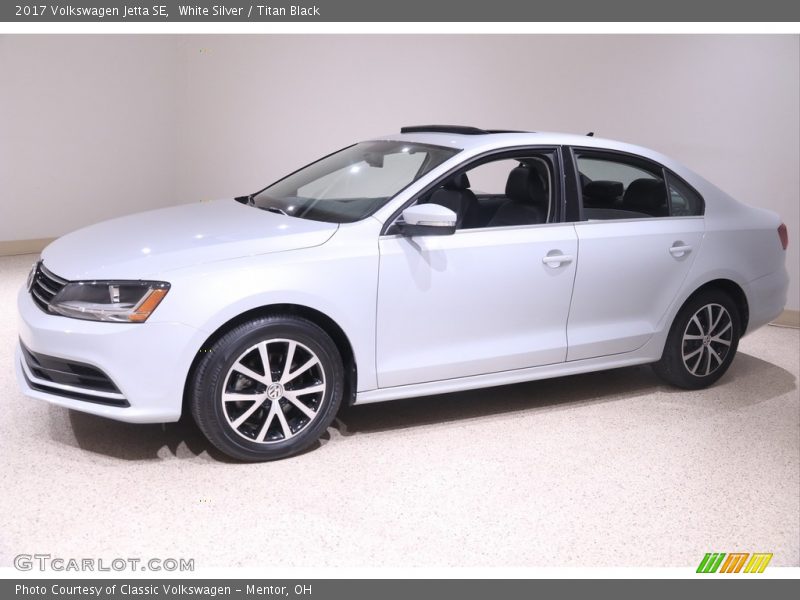 White Silver / Titan Black 2017 Volkswagen Jetta SE