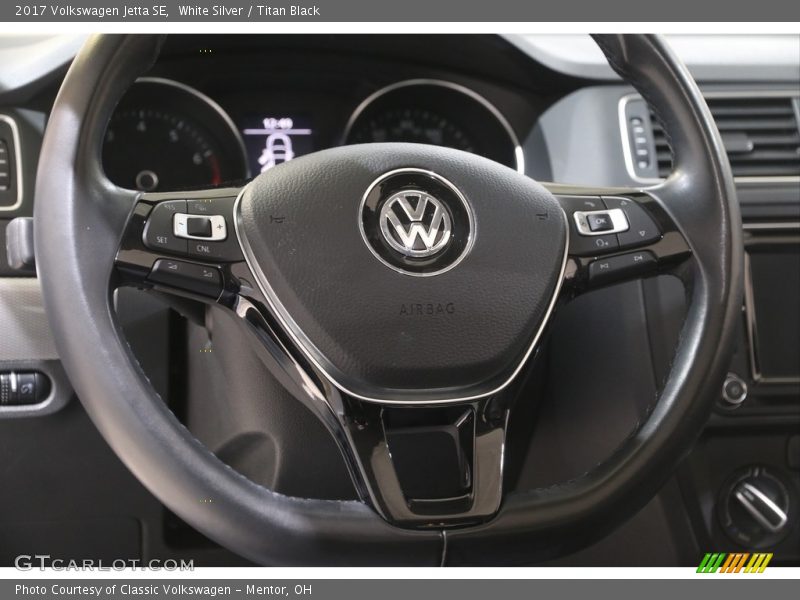 White Silver / Titan Black 2017 Volkswagen Jetta SE