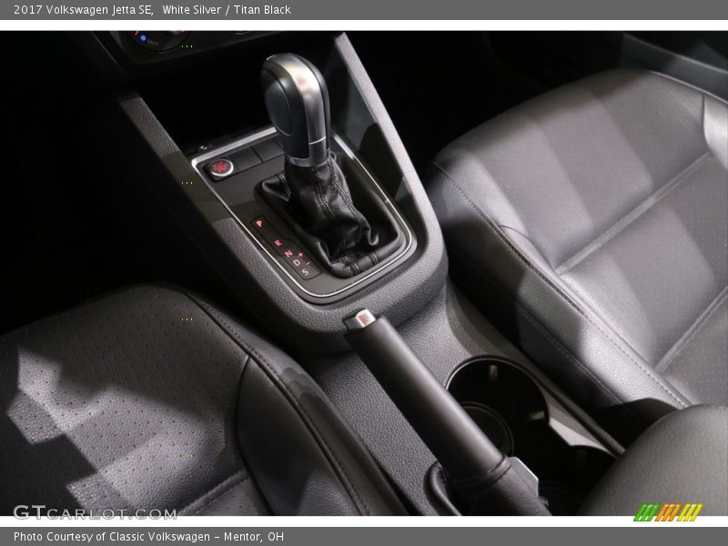 White Silver / Titan Black 2017 Volkswagen Jetta SE