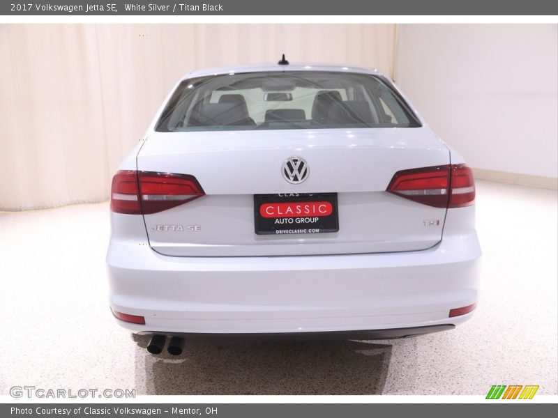 White Silver / Titan Black 2017 Volkswagen Jetta SE
