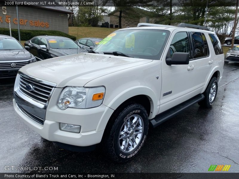 Front 3/4 View of 2008 Explorer XLT 4x4