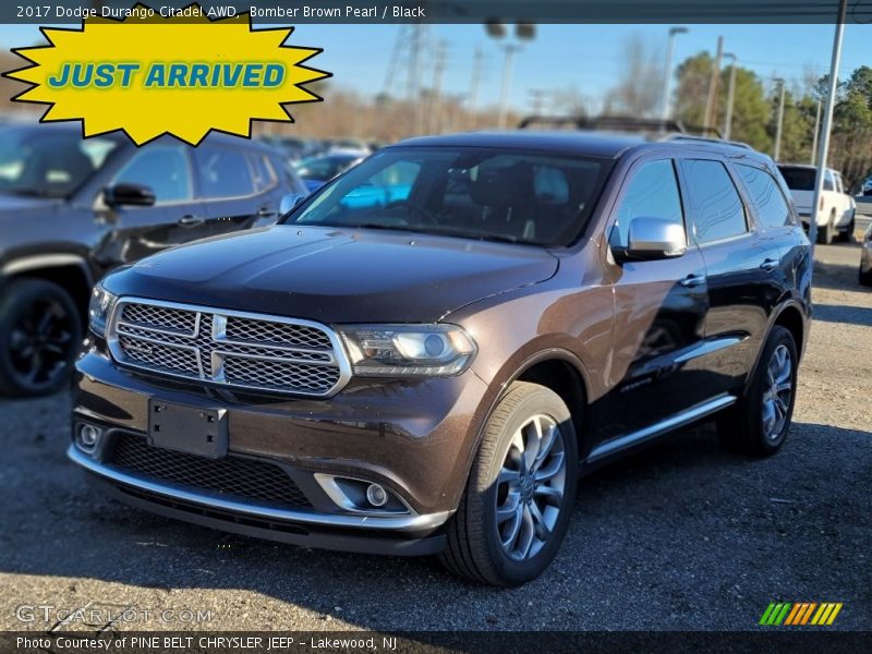Front 3/4 View of 2017 Durango Citadel AWD