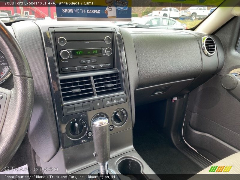 Dashboard of 2008 Explorer XLT 4x4