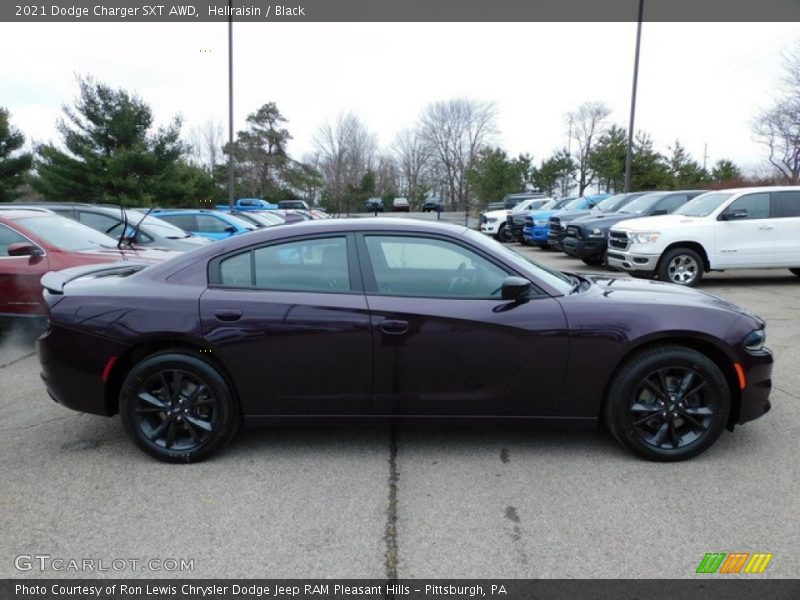 Hellraisin / Black 2021 Dodge Charger SXT AWD