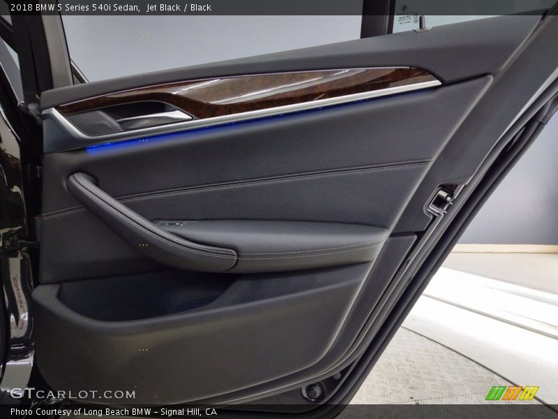Jet Black / Black 2018 BMW 5 Series 540i Sedan