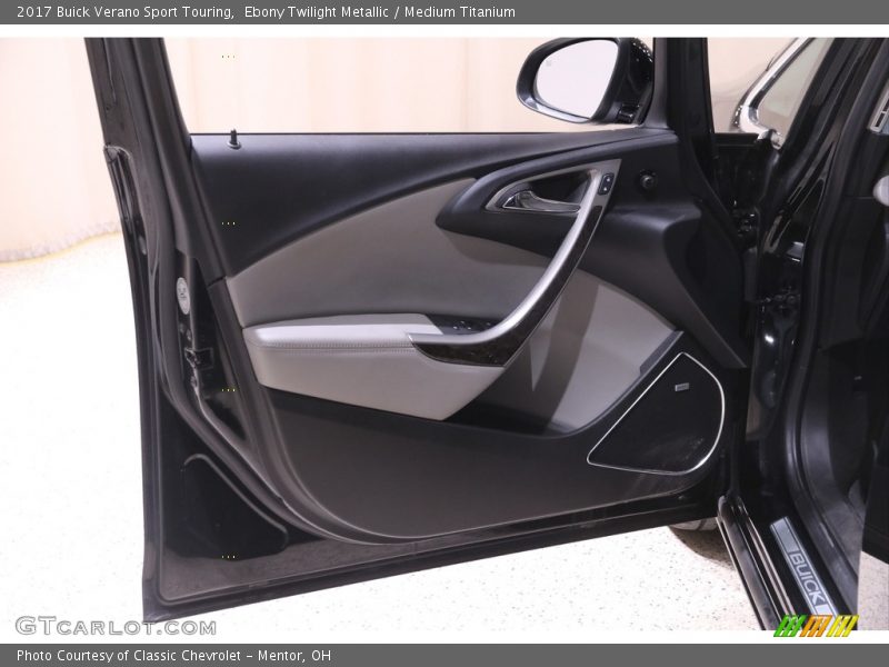 Door Panel of 2017 Verano Sport Touring
