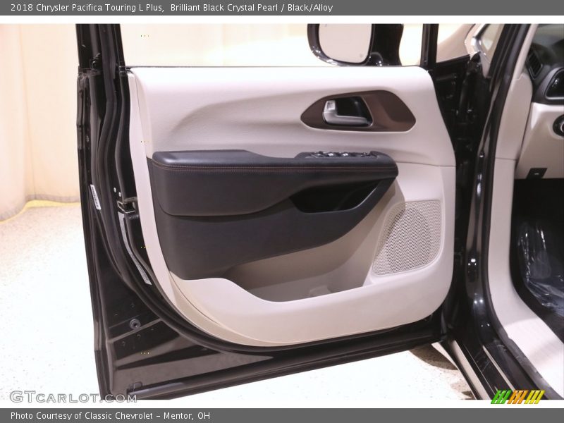 Brilliant Black Crystal Pearl / Black/Alloy 2018 Chrysler Pacifica Touring L Plus