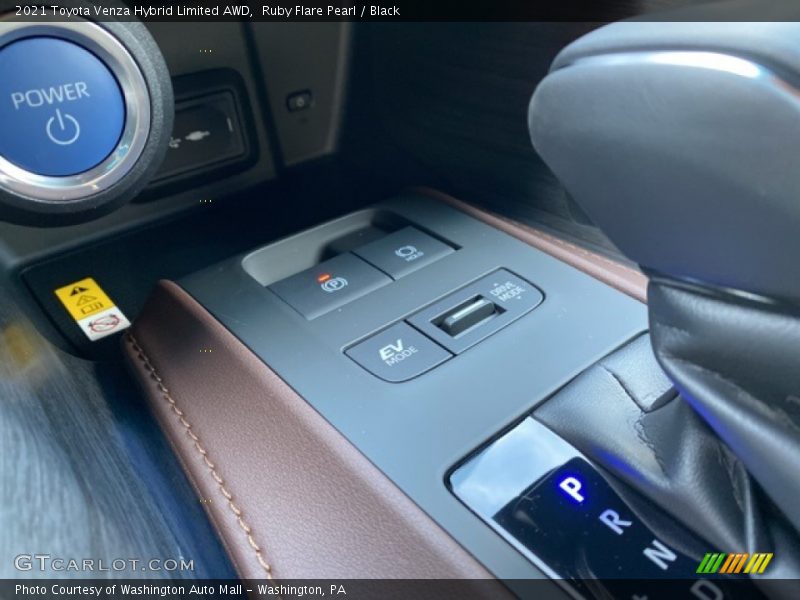 Ruby Flare Pearl / Black 2021 Toyota Venza Hybrid Limited AWD
