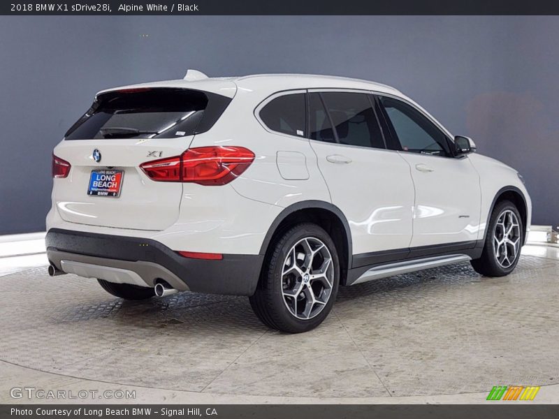 Alpine White / Black 2018 BMW X1 sDrive28i