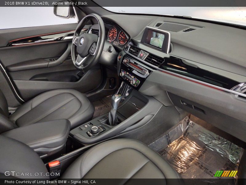 Alpine White / Black 2018 BMW X1 sDrive28i