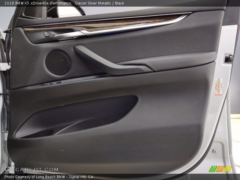 Glacier Silver Metallic / Black 2018 BMW X5 xDrive40e iPerfomance